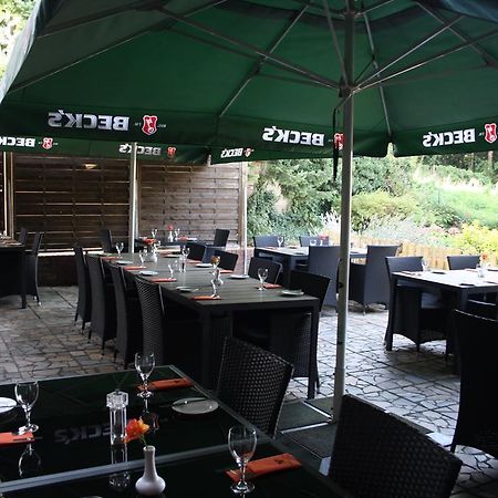 Hotel Schwarzer Adler Moers Ngoại thất bức ảnh